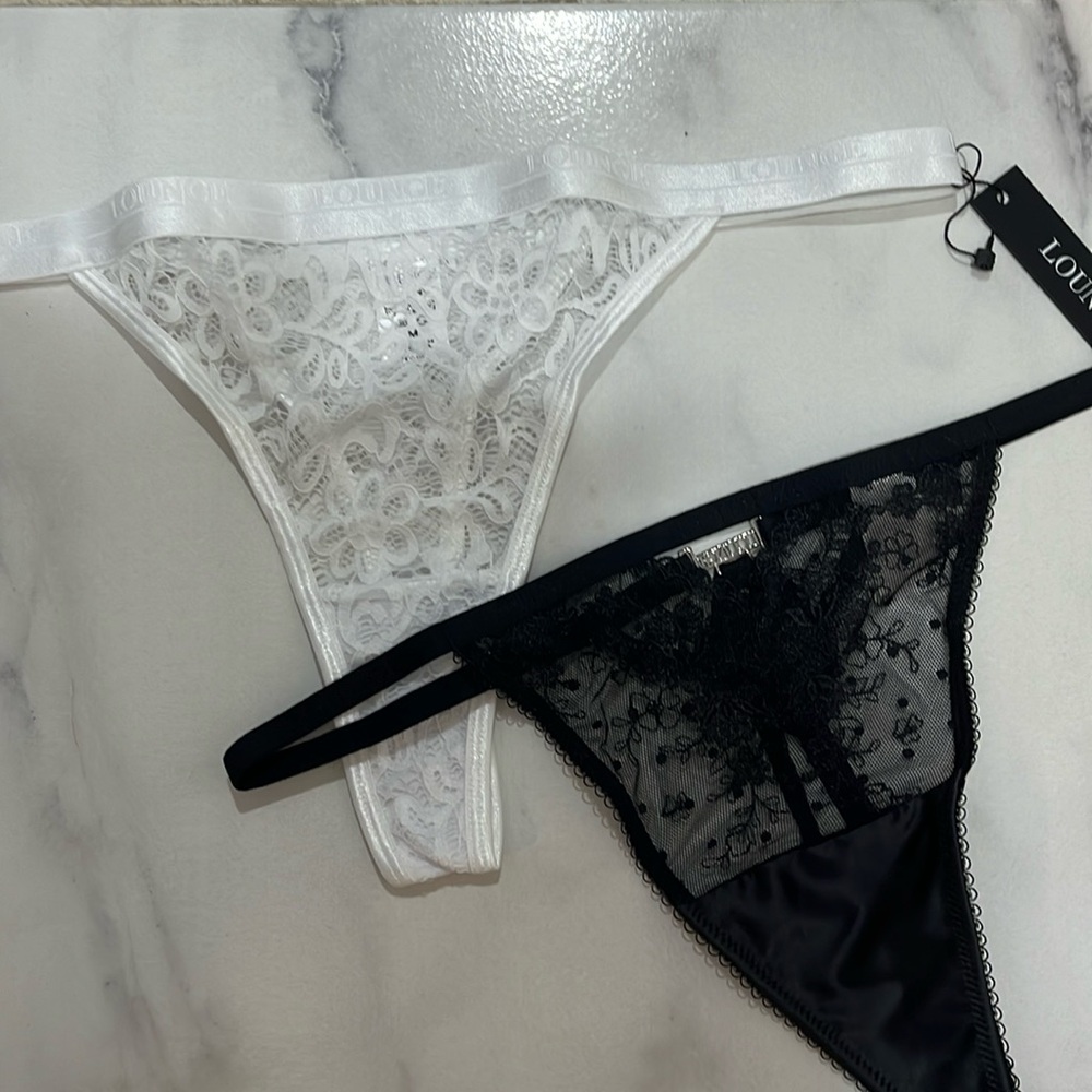 LOUNGE thongs